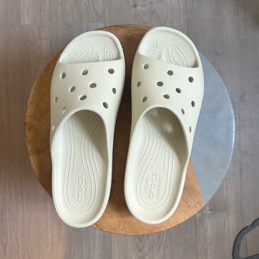 CROCS Light Beige Slide Sandals